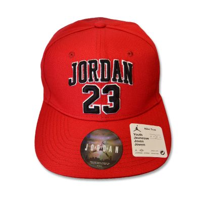 2. Dziecięca Czapka z daszkiem Air Jordan Jersey Flatbrim - 9A0781-R78