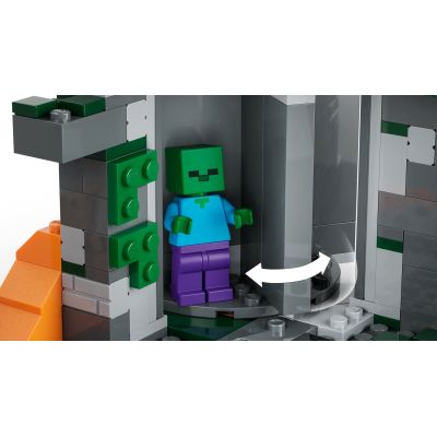 6. LEGO Minecraft 21587 Loch zombi