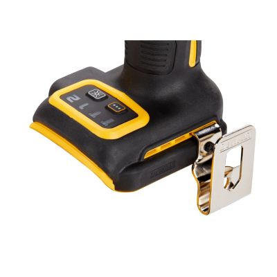 3. Klucz udarowy 1/2" 18V 406Nm DCF921N DEWALT