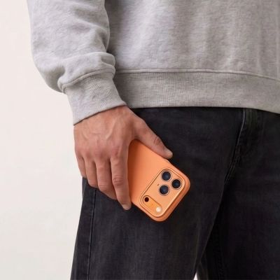 6. Etui Tech-Protect Uniq MagSafe CC na iPhone 18 Pro Max / 17 Pro Max - pomarańczowe