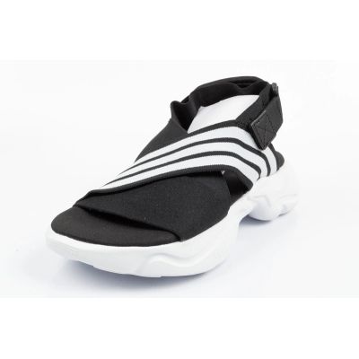 23. Sandały adidas Magmur Sandal W EF5863
