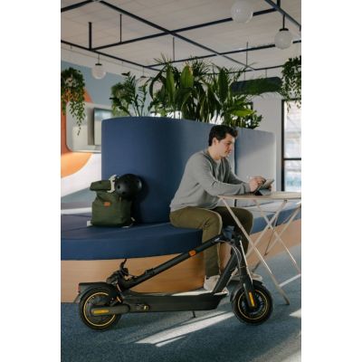 7. Ninebot by Segway KickScooter MAX G2 D 20 km/h Czarny 15,3 Ah