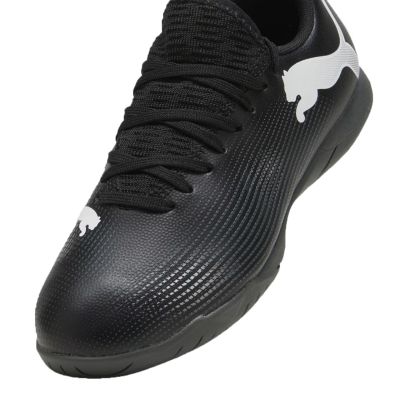 9. Buty piłkarskie Puma Future 7 Play IT Jr 107739 02