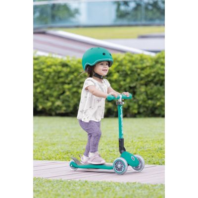 11. Hulajnoga 3-kołowa Globber Foldable Lights Emerald Green Jr 437-107