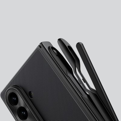 9. Etui Nillkin Super Frosted Shield Fold Magnetic na Samsung Galaxy Z Fold 7 kompatybilne z MagSafe - czarne