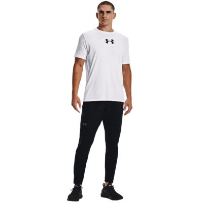11. Koszulka Under Armour Repeat Ss graphics M 1371264 100