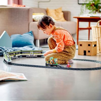 6. LEGO City 60337 Ekspresowy pociąg pasażerski