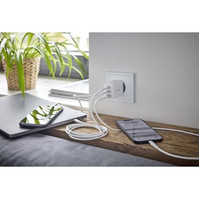 4. Intenso POWER ADAPTER 1XUSB-A/2XUSB-C/7806512 Uniwersalne Biały Prąd przemienny Szybkie ładowanie Wewnętrzna