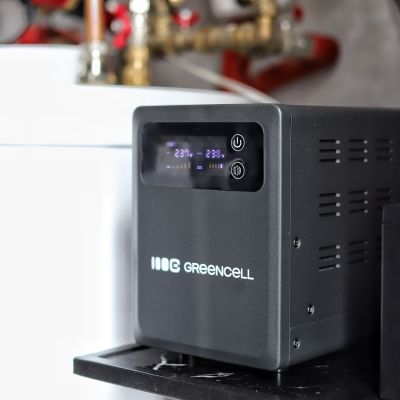 31. UPS Zasilacz awaryjny Greencell PowerCore 800VA 500W AVR 12VDC LCD
