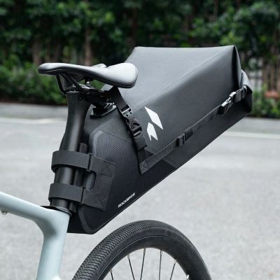 6. Torba podsiodłowa Rockbros AS-157 RideMate wodoodporna - czarna