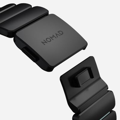 14. Nomad NM009896858 inteligentne akcesorium osobiste Band Czarny Tytan