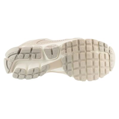 4. Nike Zoom Vomero 5 HF1553-100 Beżowe 40