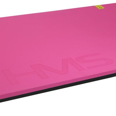 3. Mata fitness klubowa z otworami  HMS Premium MFK02 Pink-Black