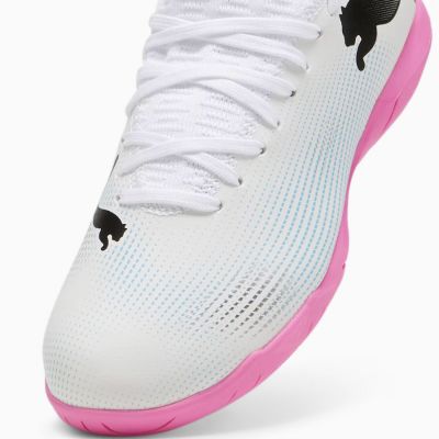 6. Buty piłkarskie Puma Future 7 Play IT Jr 107739-01