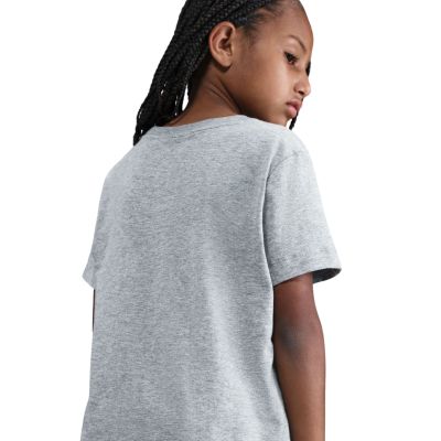 4. Koszulka dla dzieci Nike Sportswear szara FZ5178 064