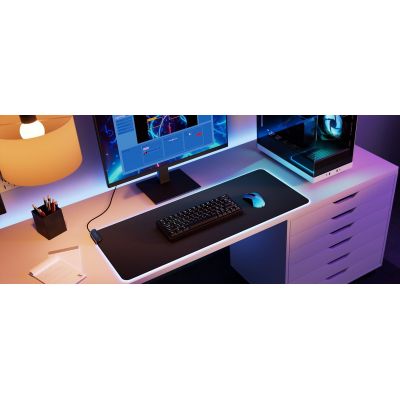 8. HYTE CNVS Podkładka dla graczy Czarny