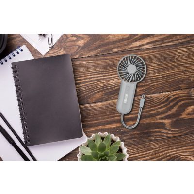 2. Wentylator ręczny akumulatorowy USB NOVEEN F220