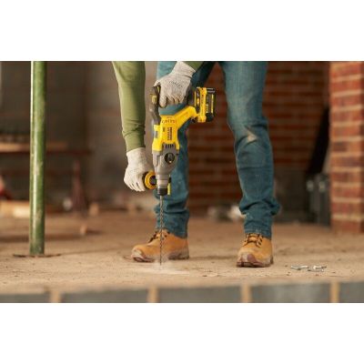 8. STANLEY MŁOTOWIERTARKA SDS+ 18V V20 2x4Ah KUFER