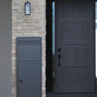 8. SKRZYNKA NA PRZESYŁKI KURIERSKIE LISTY 2W1 STOJĄCA 38X41X102CM 1068749