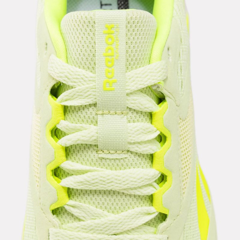7. Buty Reebok Nanoflex TR 2 W 100205405