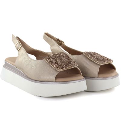 4. Sandały damskie na grubej platformie złote Potocki SZ12590