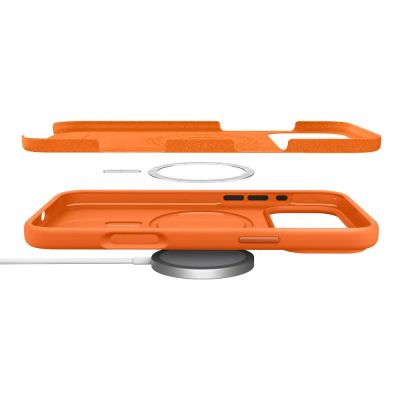 6. Etui Spigen Silicone Fit Mag MagSafe na iPhone 17 Pro Max - pomarańczowe