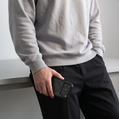 7. Etui Tech-Protect Defense MagSafe na iPhone 17 Pro / 18 Pro - czarne matowe