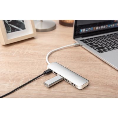 9. Digitus 4-portowy hub USB Type-C™ (USB 3.0) + PD