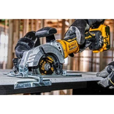 11. DeWALT DCS691N-XJ przenośna pilarka tarczowa 11,5 cm Czarny, Żółty 4500 RPM 800 W
