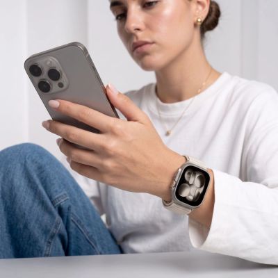 4. Pasek Tech-Protect NylonLoop na Apple Watch 44 / 45 / 46 / 49 mm - beżowy