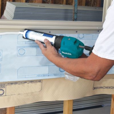 14. Makita Wyciskacz akumulatorowy 12V CXT CG100DSAB 600ml 5000N 1x2,0Ah