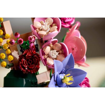 11. LEGO Botanical Collection 11503 - Kwiatowa ścianka