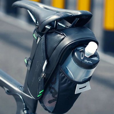 9. Sakwa rowerowa Rockbros C7-1 wodoodporna z montażem pod siodełko 1.5l - czarna