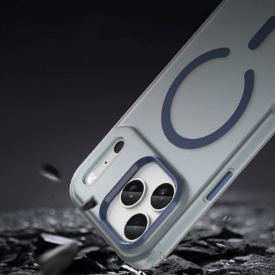 9. Etui Magnetic Abrasive na iPhone 17 Pro kompatybilne z MagSafe - matowe niebieskie