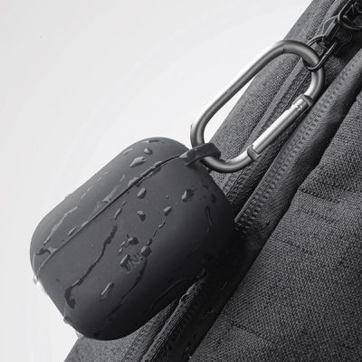 8. Etui UNIQ Vencer Silicone na AirPods Pro - szare