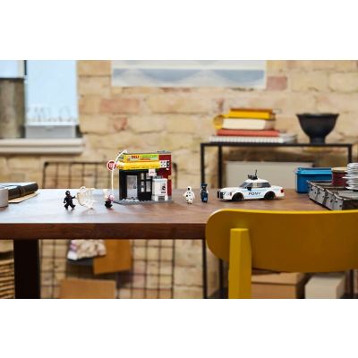 11. LEGO MARVEL SUPER HEROES 76311 Miles Morales kontra Spot