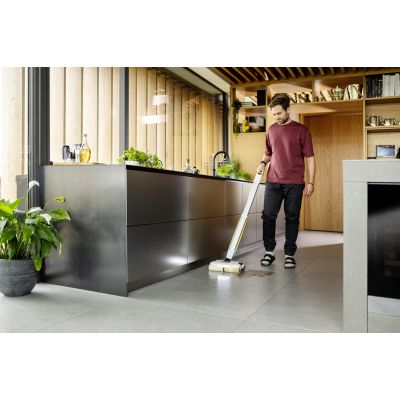 7. Mop Elektryczny KARCHER FC8 Smart Signature