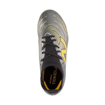 3. Buty piłkarskie dla dzieci New Balance Tekela Team Low Laced V5 FG NBYT3FL5LB