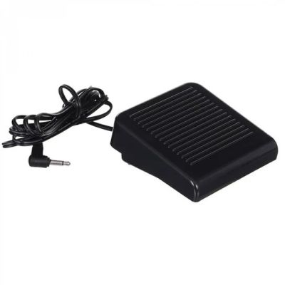 9. Maszyna do szycia Singer M1005