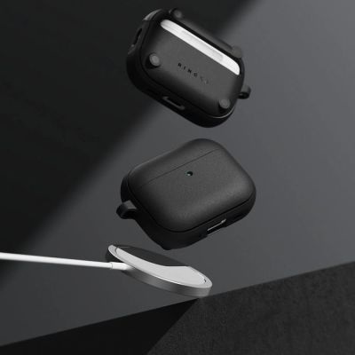 5. Etui Ringke Onyx Magnetic MagSafe na AirPods Pro 3 - czarne