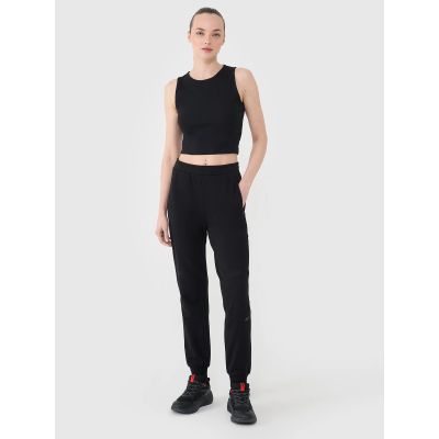3. Spodnie damskie dresowe joggery 4F 4FRSS25TTROF1398-20S