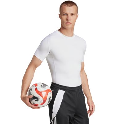 6. Koszulka męska adidas Techfit Short Sleeve Tee biała JP4675