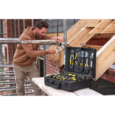 6. Stanley STMT98109-1 zestaw kluczy i narzędzi 142 przyb.