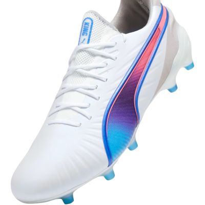 12. Buty piłkarskie Puma King Ultimate FG/AG 107809 02