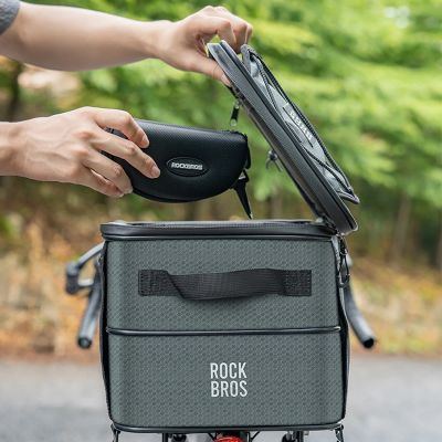7. Torba rowerowa Rockbros A30 ROAD TO SKY składana na bagażnik 15-30 l - szara