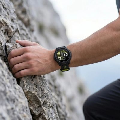 8. Etui Tech-Protect Defense Air na Garmin Forerunner 70 / 170 - czarne