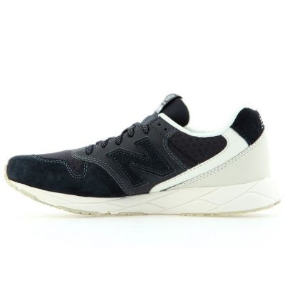 7. Buty New Balance W WRT96MC