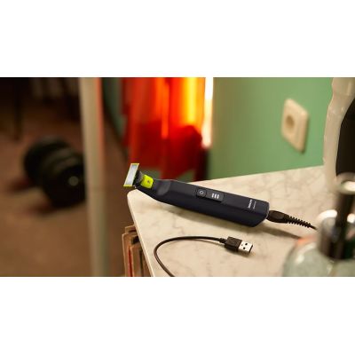 8. Golarka PHILIPS OneBlade Pro QP 6542/15