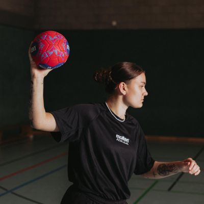 11. H2A5000-W5Z Piłka do ręcznej Molten 5000 IHF PRO Women World Championship 2025