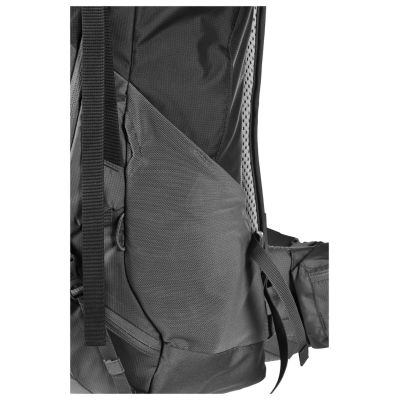 12. Plecak turystyczny Deuter Futura Air Trek 60 + 10 black-graphite